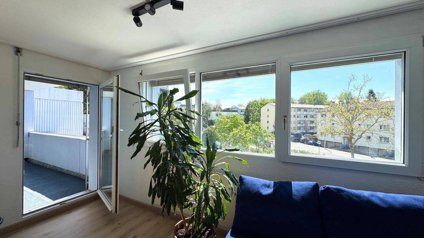Immobilie in Konstanz - Sî | Sonnige Zwei-Zimmer-Wohnung mit Südbalkon und Garage in Uni-Nähe - Bild 3