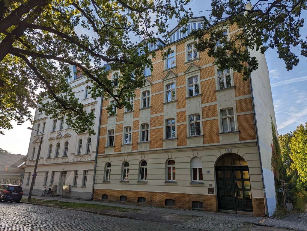 Immobilie in Potsdam - Vermietete 2-Zimmer-Altbauwohnung zur Eigennutzung oder Kapitalanlage! TOPLAGE Babelsberg! - Bild 1