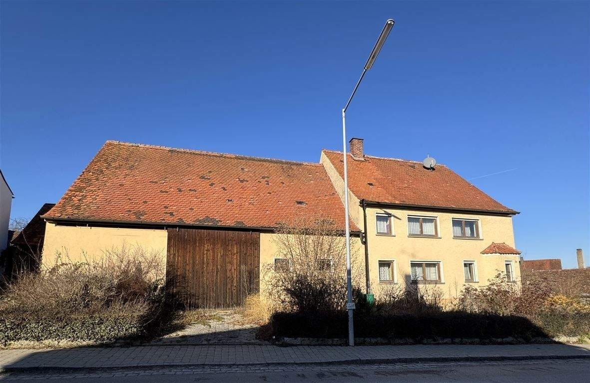 Immobilie in Flachslanden - Haus mit Scheune und ca. 6.500m² Grundstück im Ortskern von Flachslanden - Bild 3
