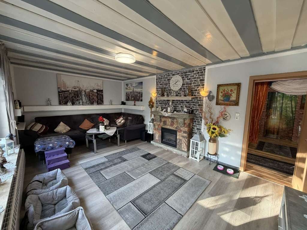 Immobilie in Gunzenhausen - Gepflegte 4-Zimmer-Wohnung mit großem Garten – Perfekt für die Familie - Bild 1