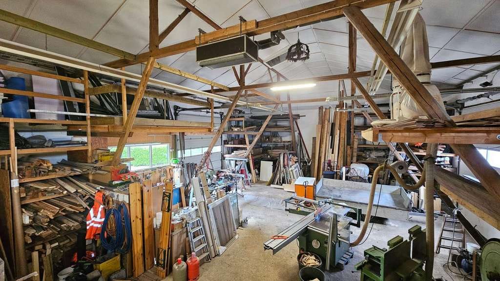 Immobilie in Fockbek - Großes Einfamilienhaus mit Gewerbehalle zentral in Fockbek / Ideal für Handwerk und Handel - Bild 3