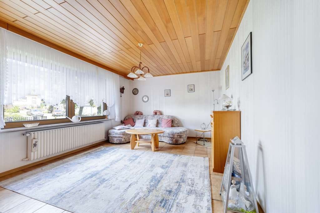 Immobilie in Föhren - FÖHREN: Einfamilienhaus in idyllischer Ortslage - Bild 1