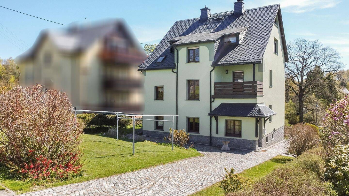 Immobilie in Lößnitz - Charmantes Zweifamilienhaus mit Geschichte, Platz und vielfältigen Möglichkeiten - Bild 0