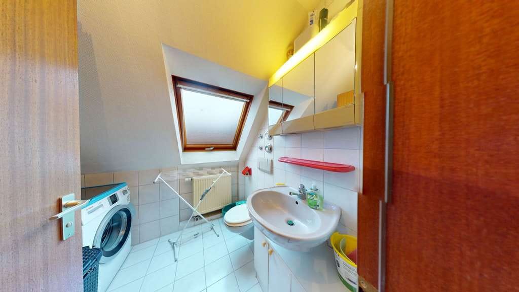 Immobilie in Korb - Schönes 1-Zimmer DG- Apartment in zentraler Lage von Korb im Remstal - Bild 2