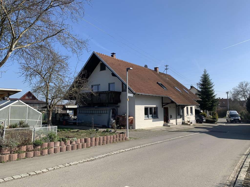 Immobilie in Fronreute - Attraktives Landhaus mit vielen Möglichkeiten – Perfekt für Eigennutzer und Kapitalanleger  - Bild 1