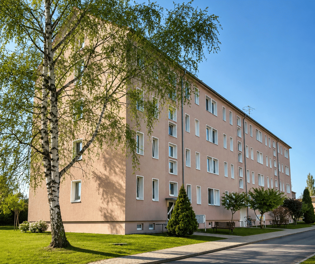 Immobilie in Am Ettersberg - Stabil vermietete 4-Zimmer-Wohnung in Berlstedt mit Balkon - Bild 0