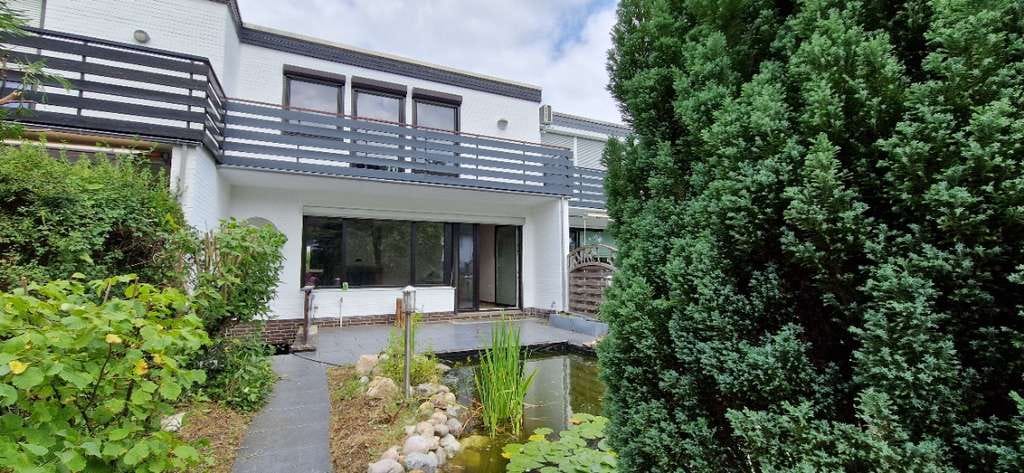 Immobilie in Hambühren - Wir bieten: Haus in bester Nachbarschaft mit Keller, Garage, tollem Garten und zwei Vollgeschossen - Bild 0