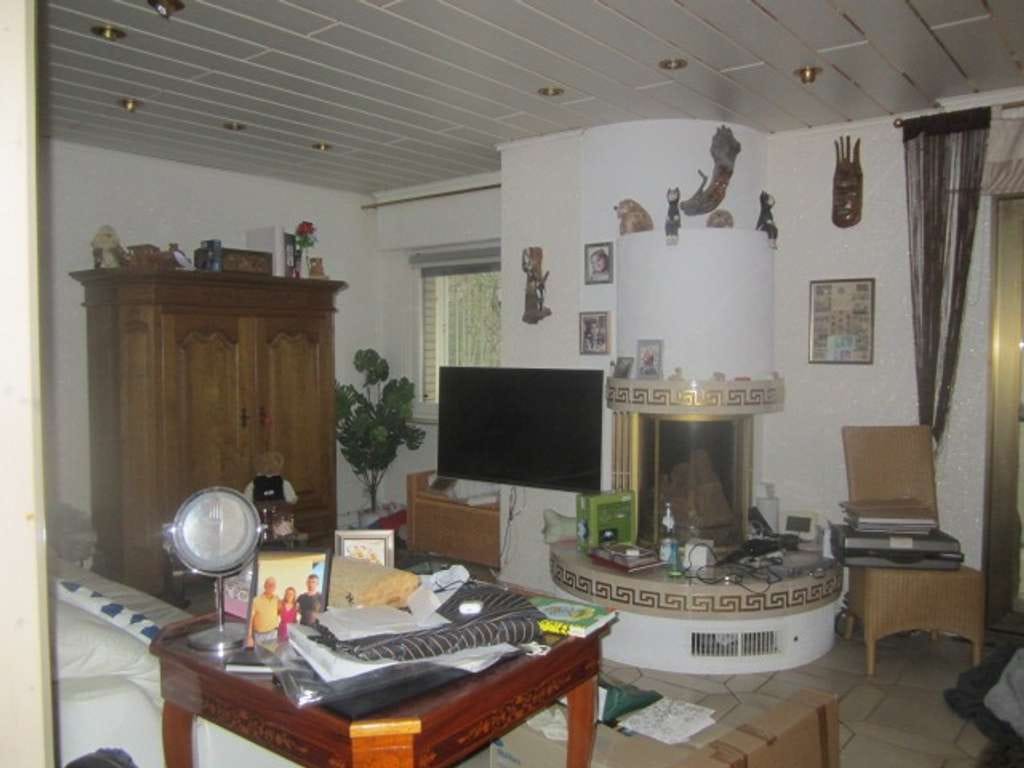 Immobilie in Rauenberg - Rauenberg: Einfamilienhaus/Bungalow an direkter Ortsrandlage (den Weinbergen), mit Pool. - Bild 2