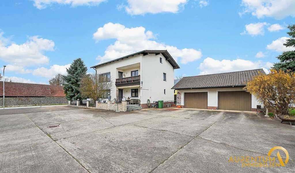 Immobilie in Mintraching - Großzügiges Einfamilienhaus mit Halle, Pool und Traumgrundstück in ruhiger Lage von Mintraching - Bild 2
