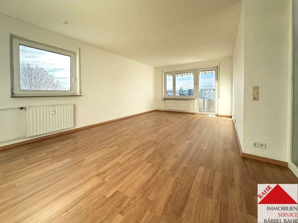 Immobilie in Ehningen - Großzügige 4-Zimmer-Wohnung mit Weitblick über Ehningen - Bild 1