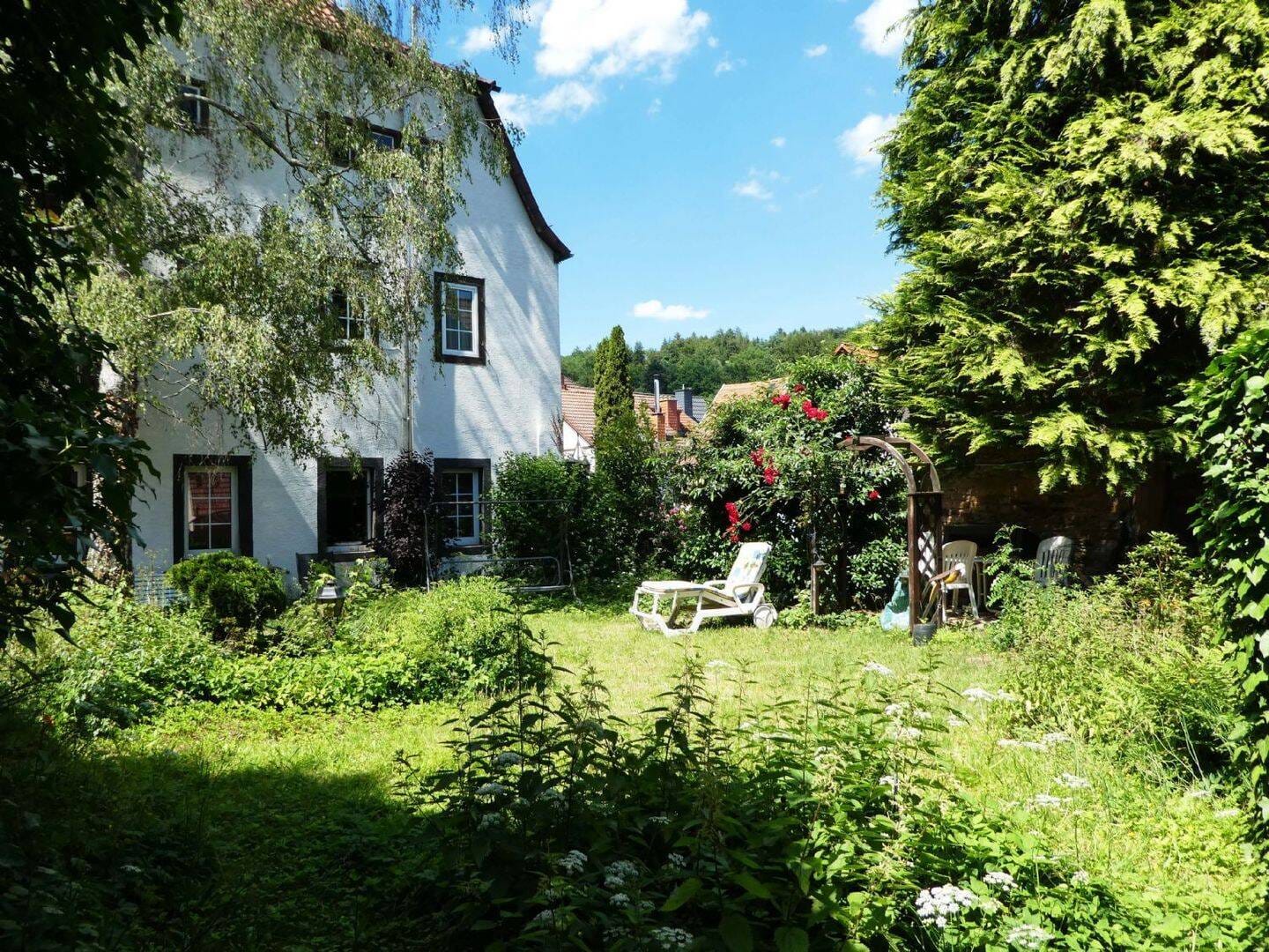 Immobilie in Wächtersbach - AUMÜLLER-Immobilien - Charmantes Einzelkulturdenkmal in der Altstadt, mit Hoffläche, Garten und Scheune - Bild 2
