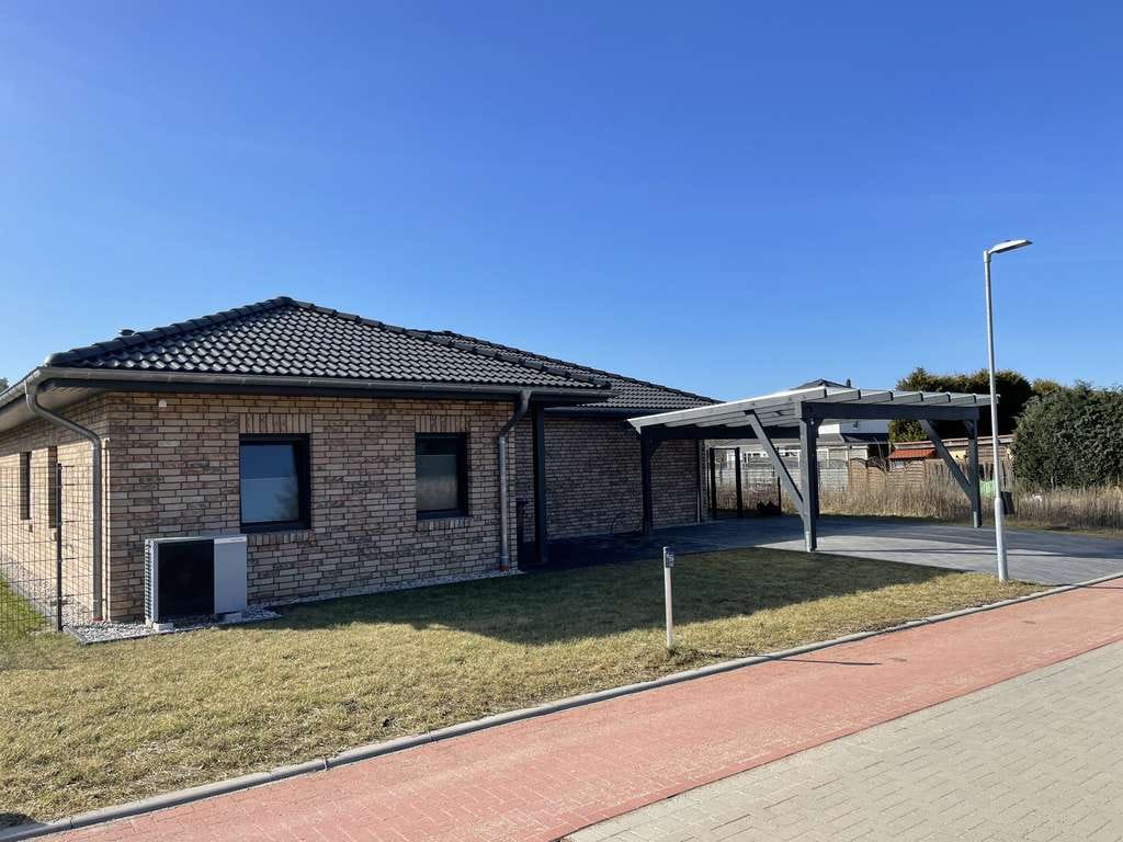 Immobilie in Ahlbeck - Moderner, neuer Bungalow in der Natur - Bild 1
