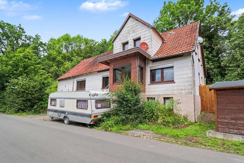 Immobilie in Aerzen - Großzügiges 7-Zimmer-Haus mit viel Potenzial auf ca. 1.108 m² Grundstück in Aerzen-Reinerbeck - Bild 1