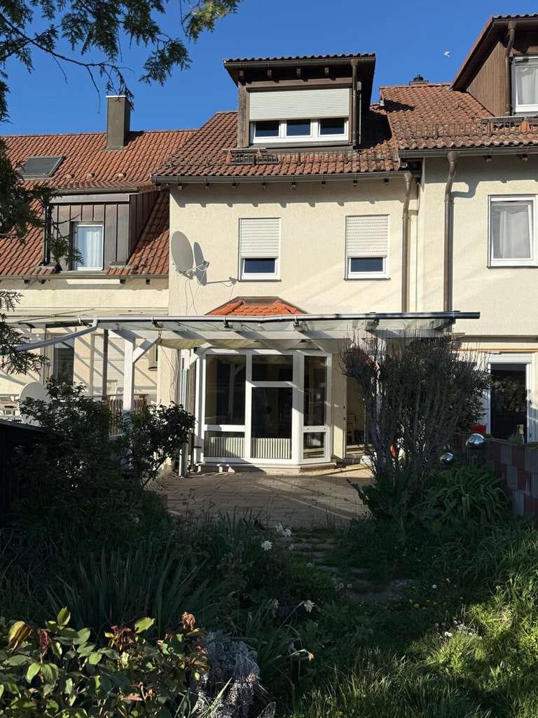 Immobilie in Nufringen - Wohnen mit Wohlfühlfaktor – gepflegtes Reihenhaus in Nufringen - sofort verfügbar - leerstehend - Bild 2