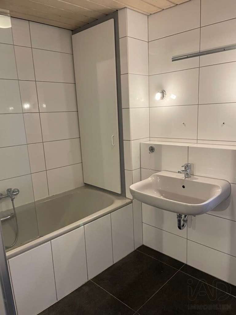 Immobilie in Hochspeyer - Mehrfamilienhaus mit zwei Wohnungen und zwei Gewerbeeinheiten - Bild 4