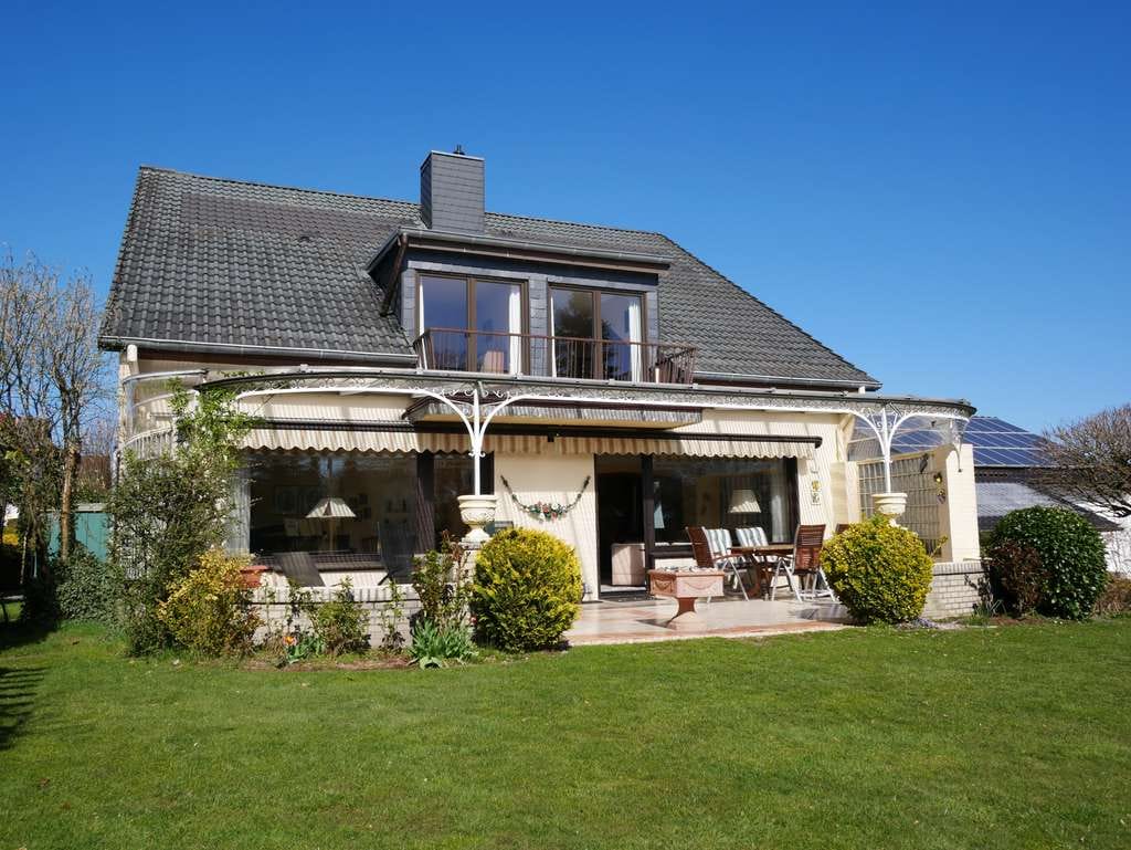 Immobilie in Tangstedt - Großes EFH (auch als 2-Fam.Hs. mgl.) mit einem wunderschönen Garten - Bild 0