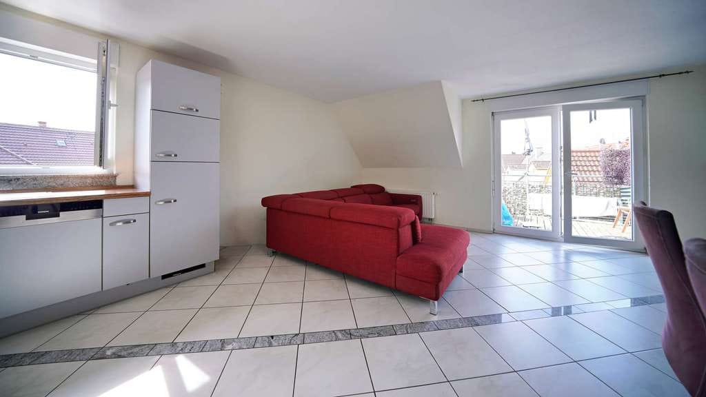Immobilie in Gemmrigheim - Charmante Maisonette mit offenem Wohnkonzept und sonnigem Balkon - Bild 1