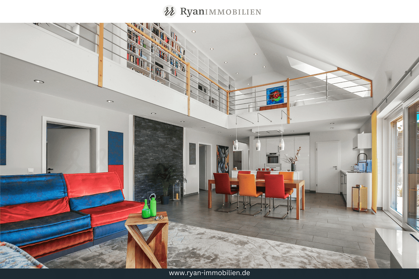 Immobilie in Zusmarshausen - Modernes Designhaus der Extraklasse - bezugsfertig, ruhig gelegen und hervorragend angebunden - Bild 0