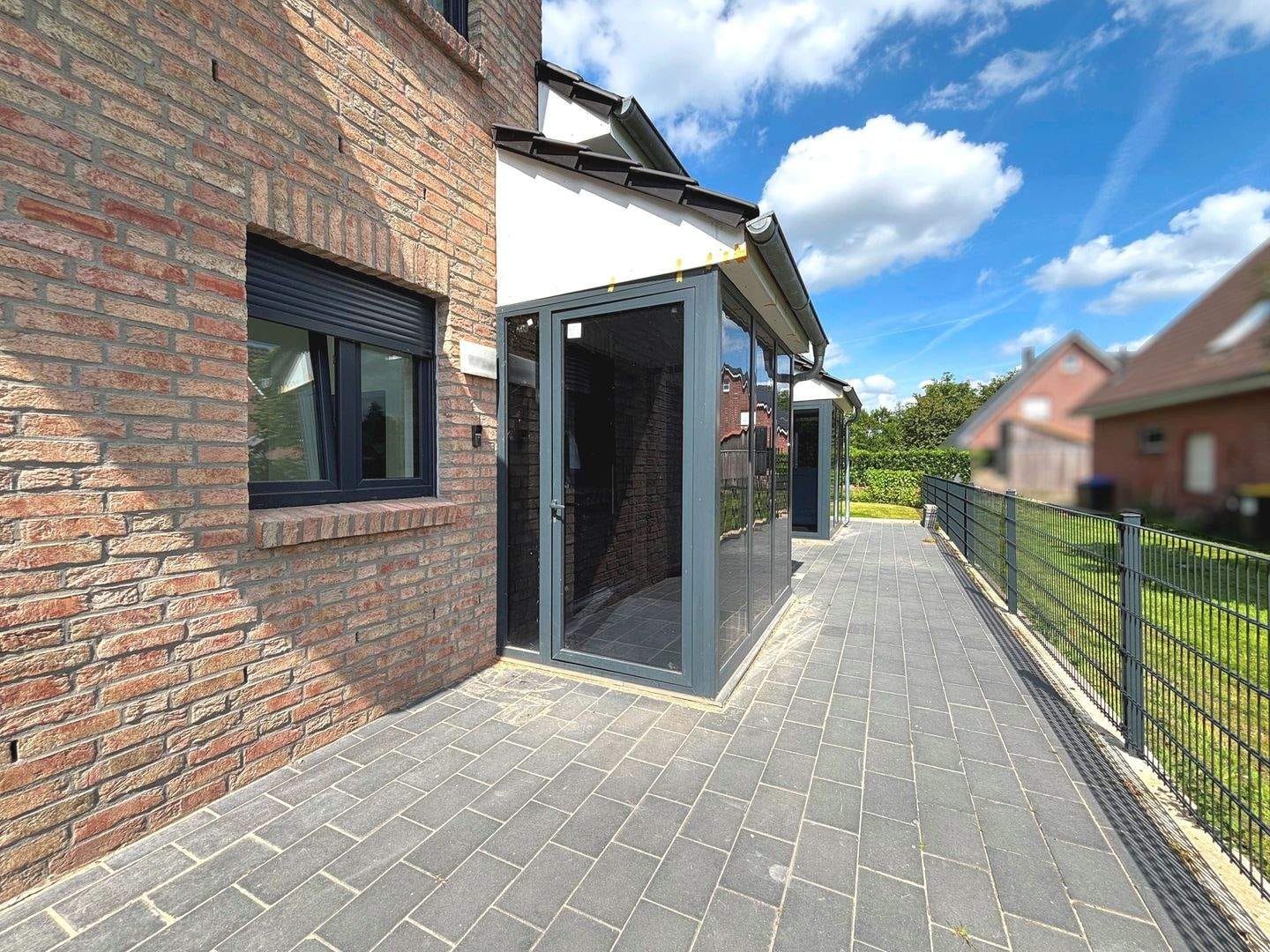 Immobilie in Hollern-Twielenfleth - Steigende Energiekosten? Nicht bei Ihnen - dank Ihrer effizienten Neubau-DHH in Hollern-Twielenfleth - Bild 1