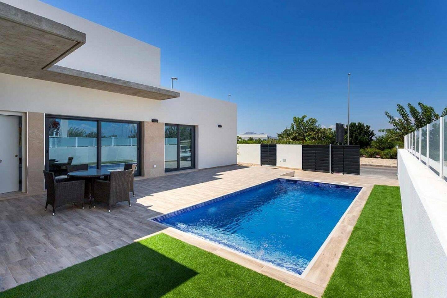 Immobilie in Döbern - Traumhafte Villa mit 3 Schlafzimmern und Pool - Bild 1