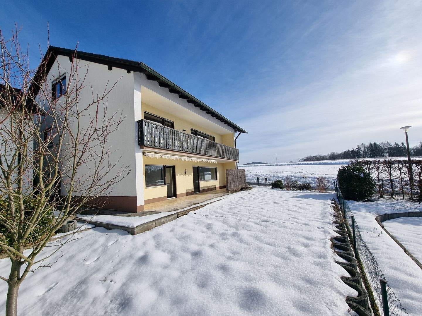 Immobilie in Burgthann - Schnäppchen! Ein- oder Zweifamilienhaus in ruhiger, familienfreundlicher und zentraler Lage - Bild 0