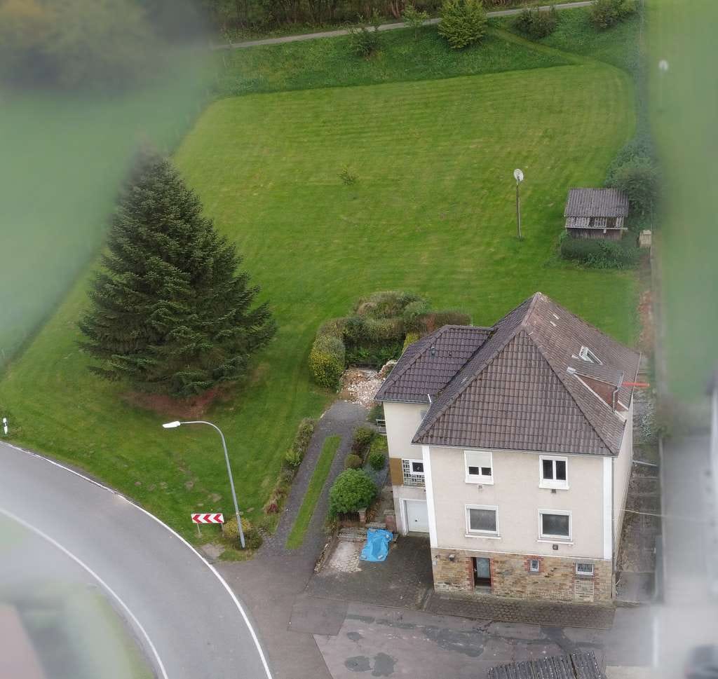 Immobilie in Kalletal - Charmantes Haus mit großem Grundstück im Kalletal, ideal für Handwerker & Familien - Bild 0