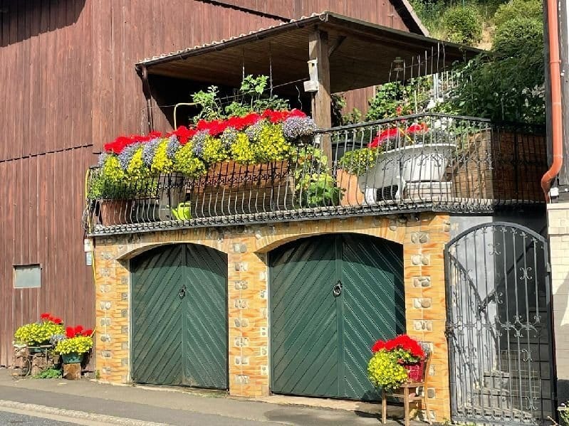 Immobilie in Feldatal - Außergewöhnliche Immobilie mit Wohnung und Gästezimmern - Bild 3