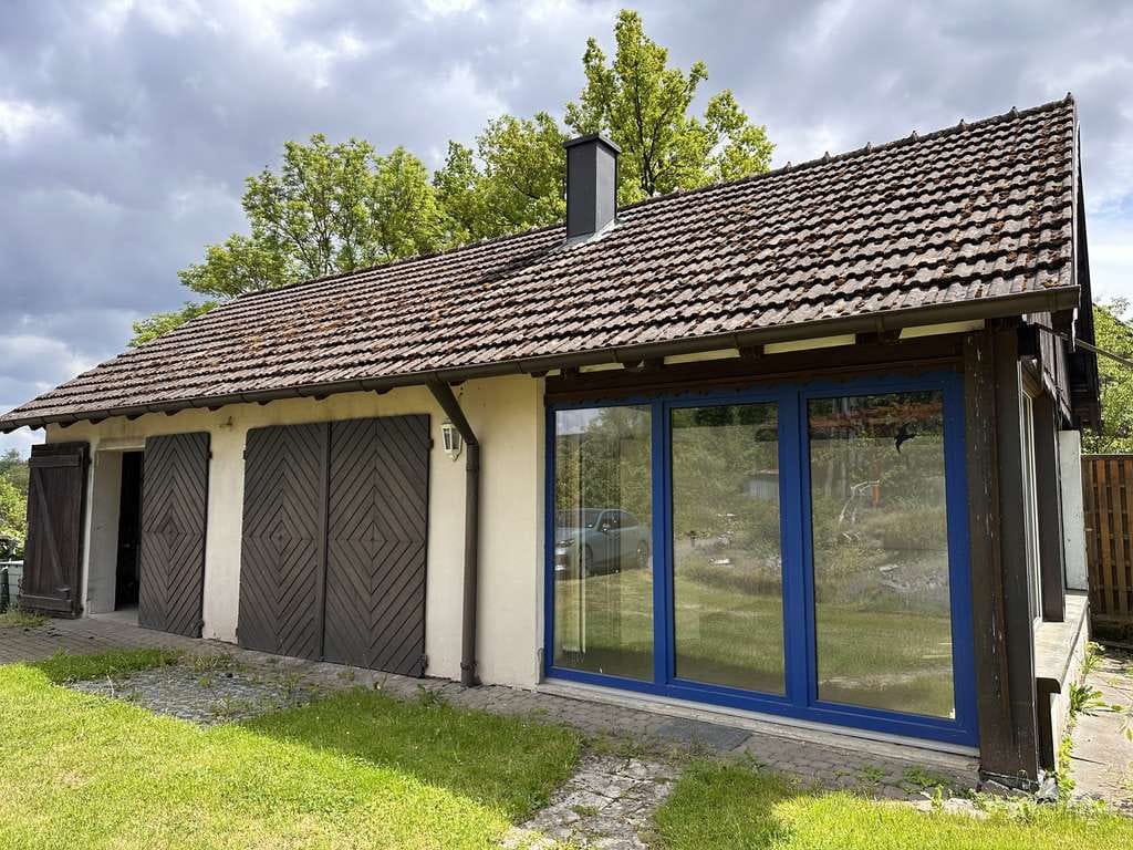 Immobilie in Weidenberg - Freistehendes Einfamilienhaus mit großem Garten - Bild 2