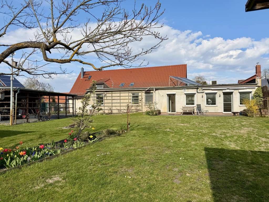 Immobilie in Leegebruch - Vielseitiges Einfamilienhaus mit Option zum Zweifamilienhaus – großzügiges Grundstück und Süd- - Bild 2