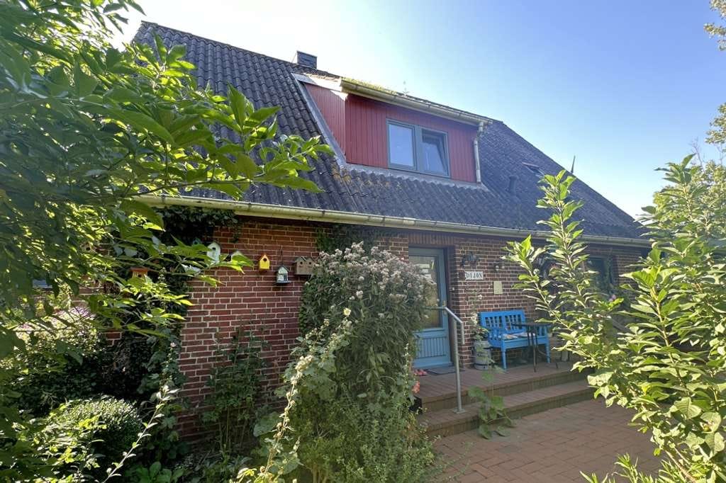 Immobilie in Galmsbüll - Charmantes Einfamilienhaus in idyllischer Lage nahe dem Nordsee-Deich - Bild 1