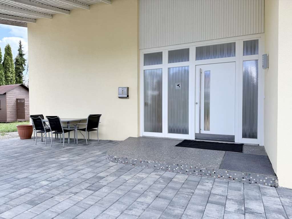 Immobilie in Krauchenwies - Doppelhaushälfte mit großem Grundstück (33km zum Bodensee) - Bild 1