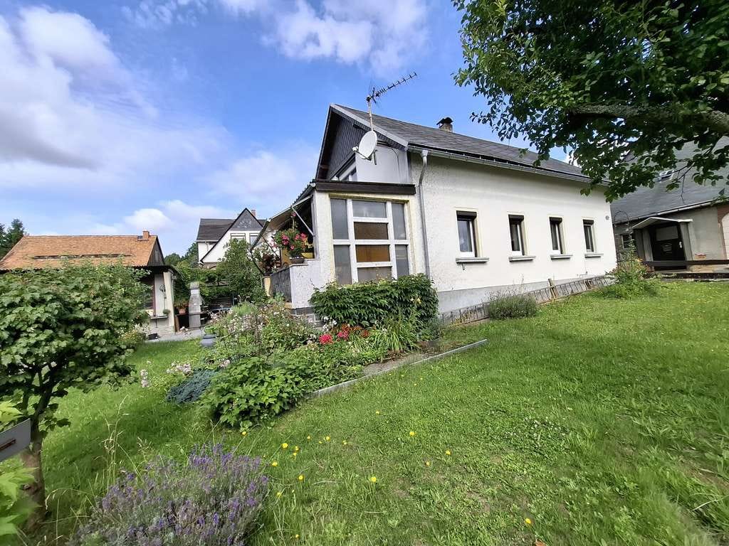 Immobilie in Neusalza-Spremberg - Feines Haus mit Wald in idyllischer Lage - Bild 0