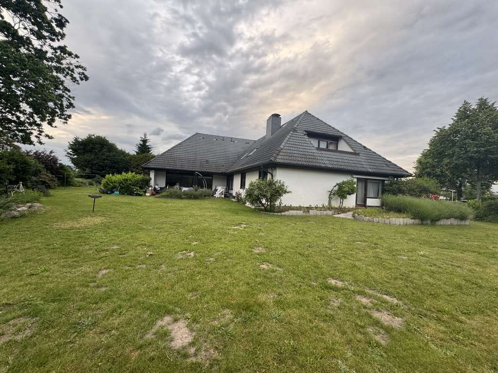 Immobilie in Lehrte - Großzügige Villa mit beeindruckender Architektur – Provisionsfrei!!! - Bild 0