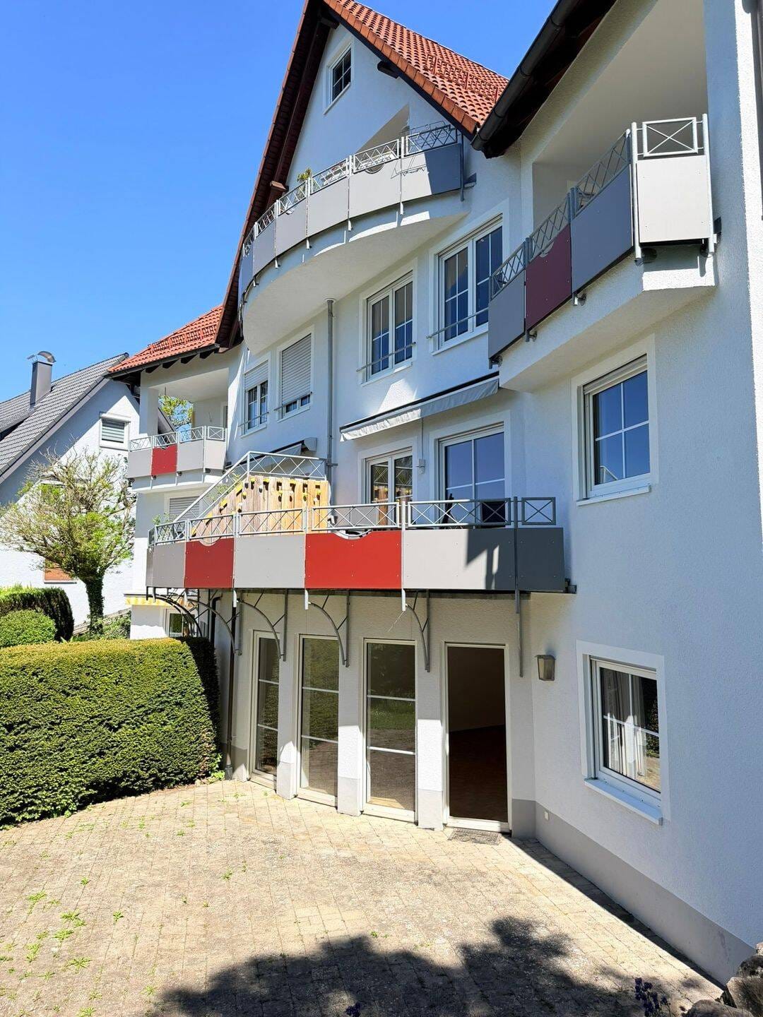 Immobilie in Unterkirnach - Zwei Zimmer, zwei Bäder und eine große Terrasse in sonniger Lage - Bild 0