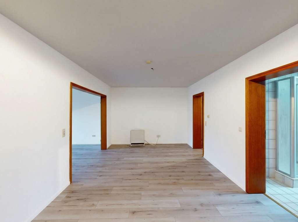 Immobilie in Appenweier - Frisch renovierte 2-Zimmer-Wohnung mit Balkon in ruhiger Lage von Urloffen - Bild 1