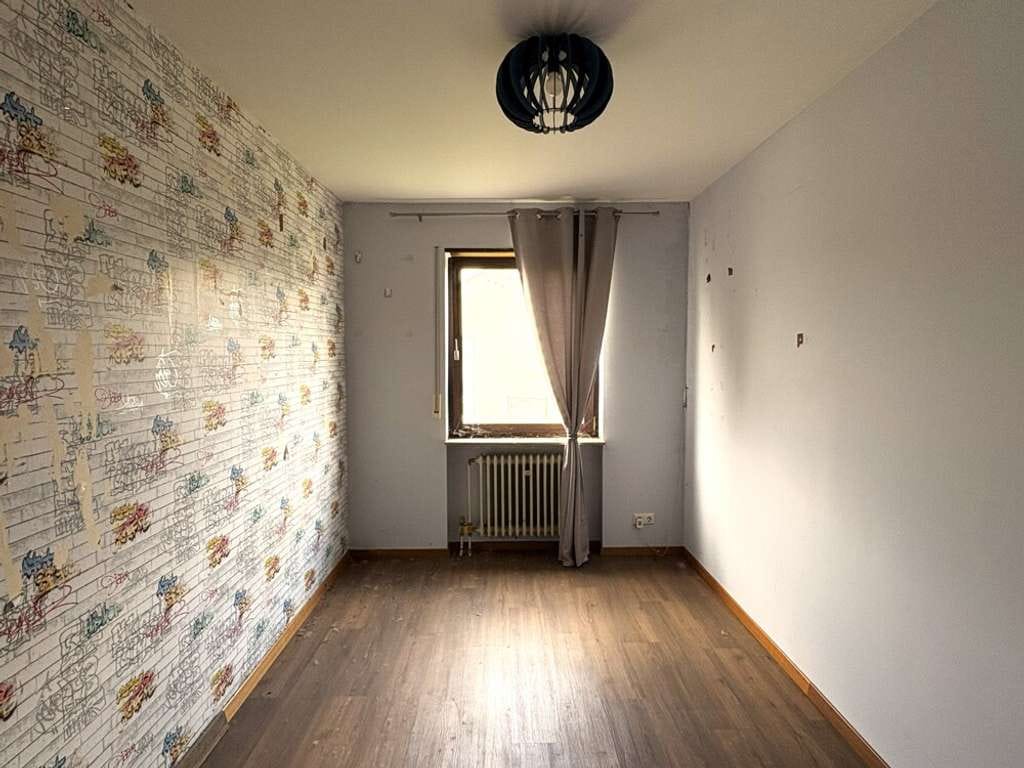 Immobilie in Landau in der Pfalz - Großzügige 4-Zimmer-Wohnung mit Balkon, Garage & viel Potenzial in Landau - Bild 3