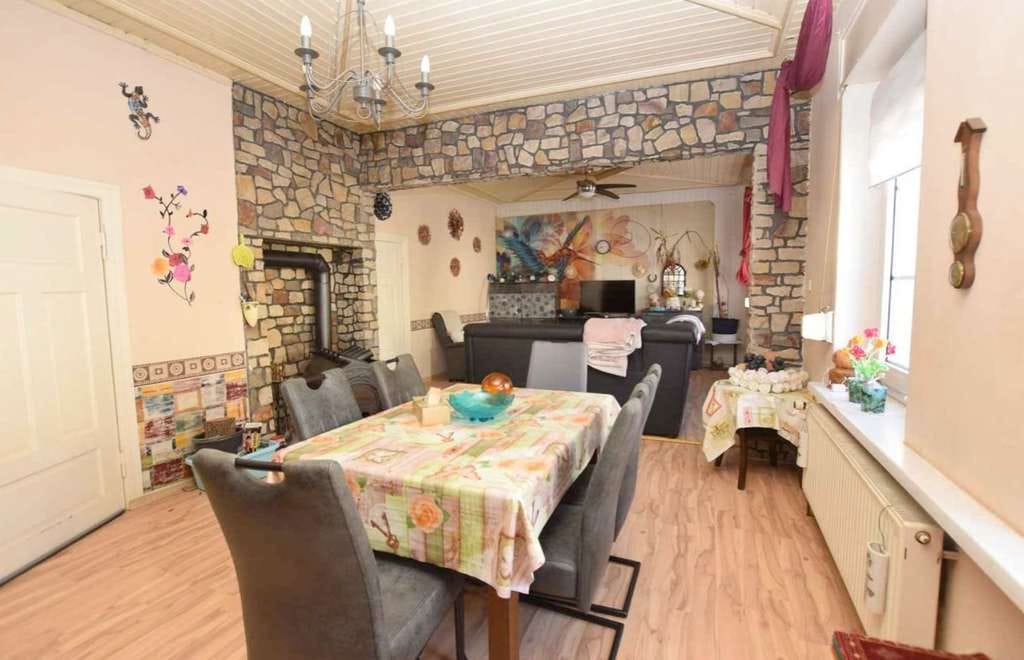 Immobilie in Gardelegen - Resthof zum Modernisieren mit Wohnhaus, großer Scheune, Garten + 2 Garagen... - Bild 3