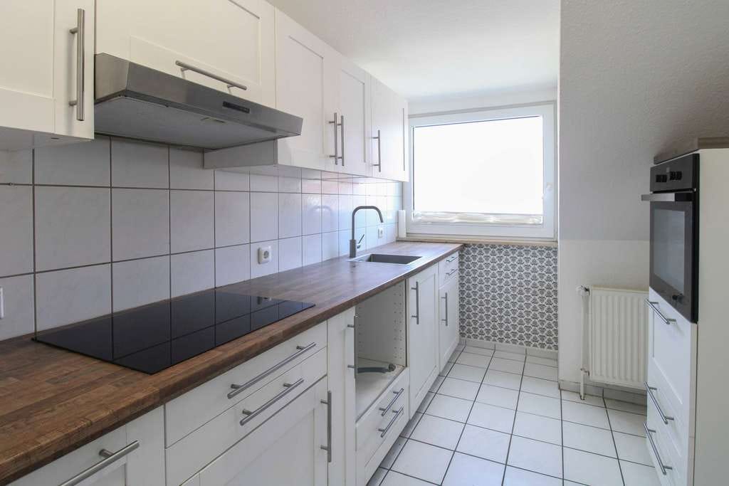 Immobilie in Holthusen - Einziehen und Wohlfühlen: Bezugsfreie Dachgeschoss-Wohnung mit Stellplatz in Pampow - Bild 2