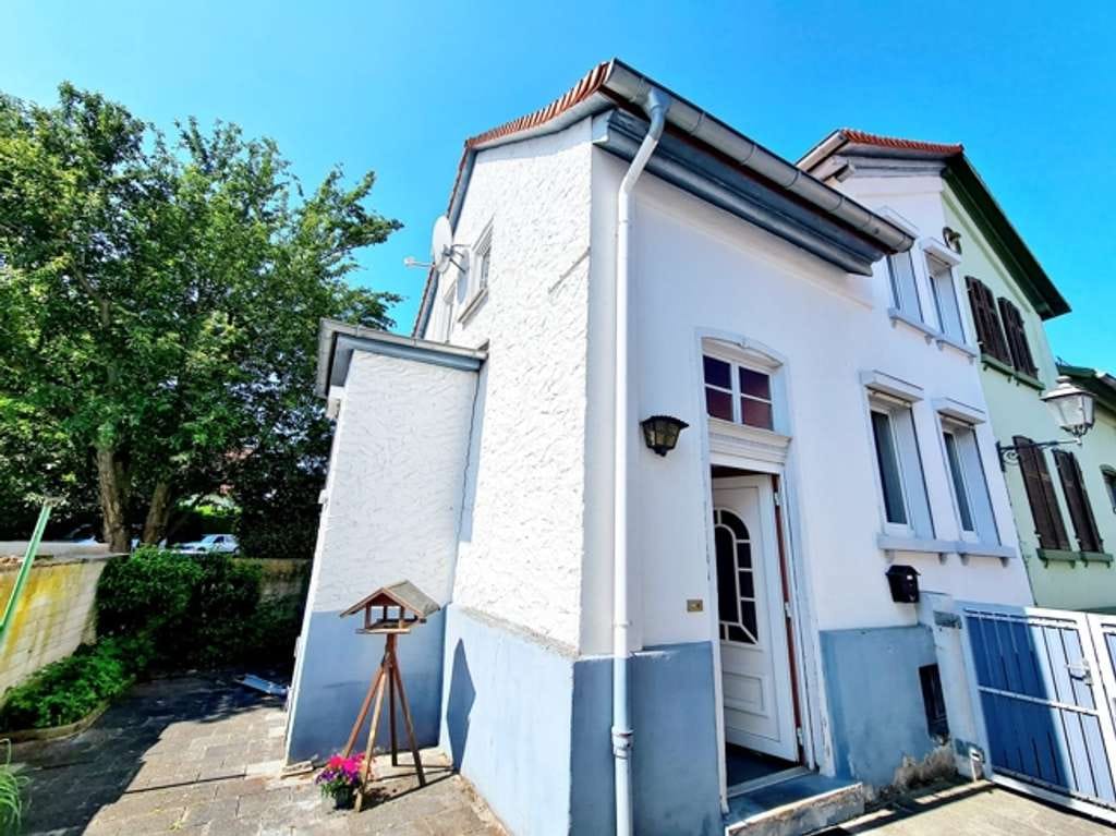 Immobilie in Bad Homburg vor der Höhe - Charmante Doppelhaushälfte mit Potenzial in ruhiger Ortslage - Bild 0