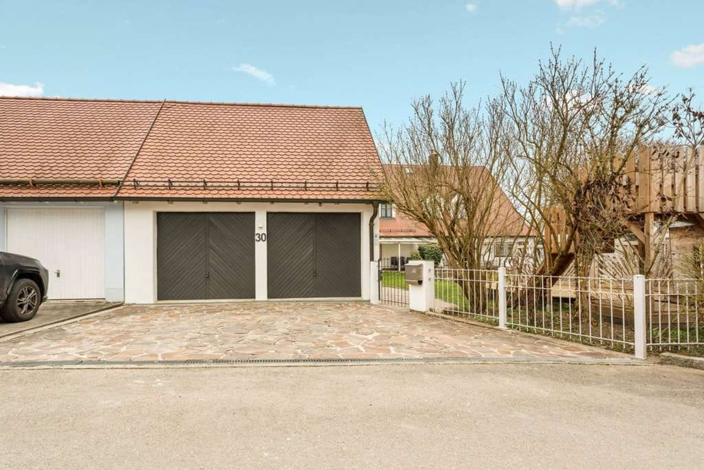 Immobilie in Bergkirchen - Traumhaus zum Verlieben – MODERNE XL-DOPPELHAUSHÄLFTE AM FELDRAND IN GÜNDING - Bild 3