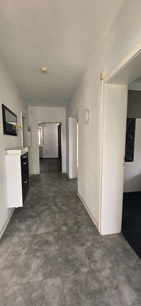 Immobilie in Graben-Neudorf - gepflegtes Zweifamilienhaus in ruhiger Lage - Bild 2