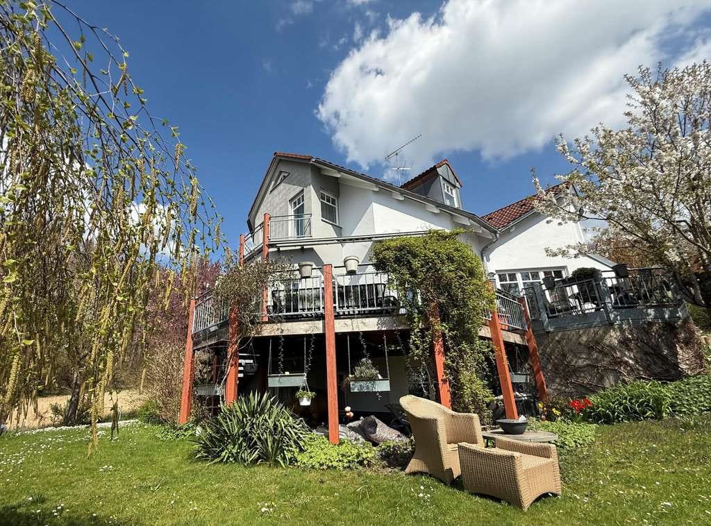 Immobilie in Obergriesbach - Exklusives Einfamilienhaus mit Einliegerwohnung - Bild 1