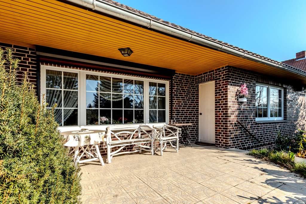 Immobilie in Dannenberg - Walmdachbungalow mit Vollkeller und Garage - Bild 1