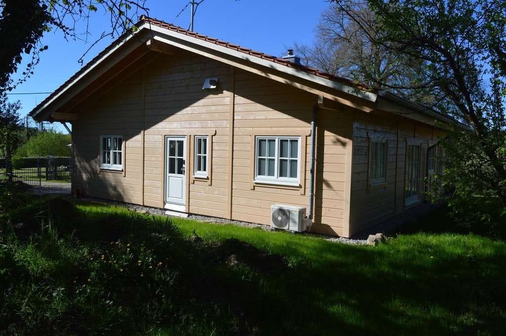 Immobilie in Großerlach - Klimafreundlicher Massivholz-Bungalow mit traumhaftem Grundstück in Naturlage - Bild 3