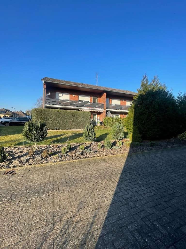 Immobilie in Barnstorf - Attraktives Mehrparteienhaus mit 4 Wohneinheit mit Wärmepumpe - Bild 0