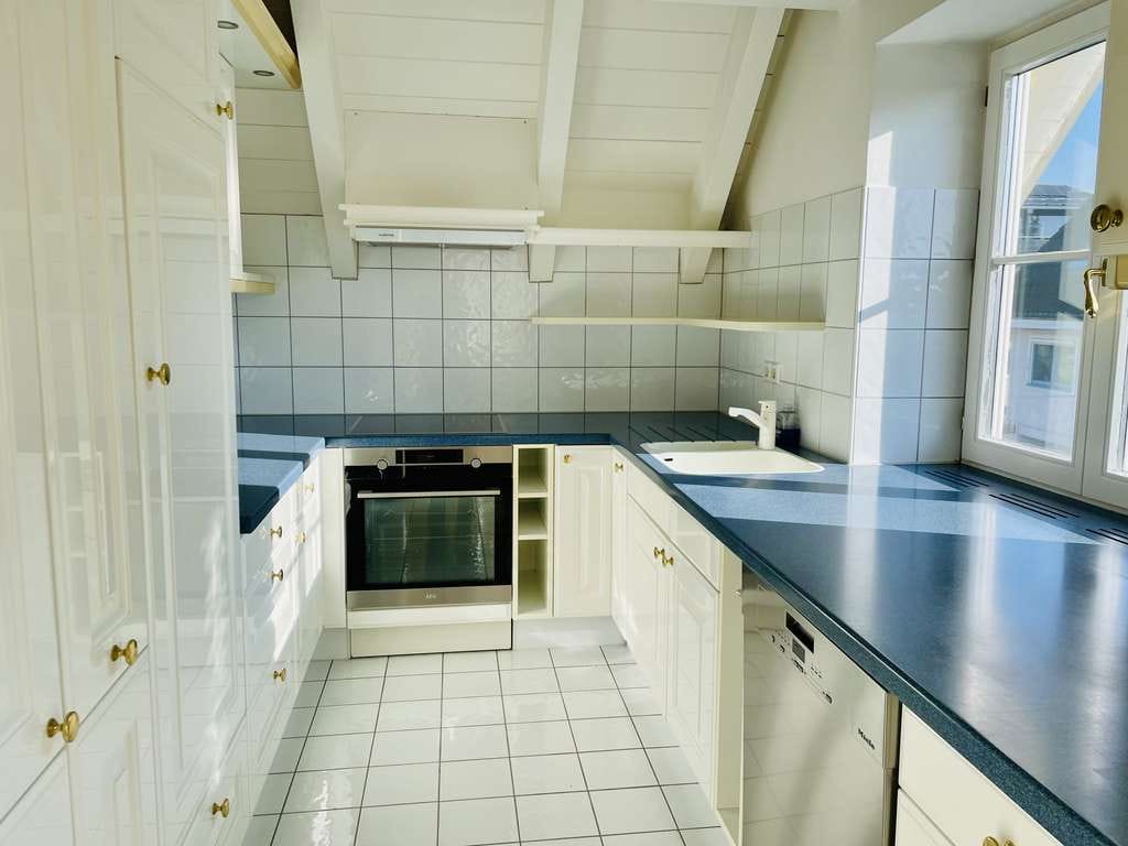 Immobilie in Kressbronn am Bodensee - Charmante 3,5 Zi.Maisonette Whg mit herrlicher Bergsicht ! - Bild 3