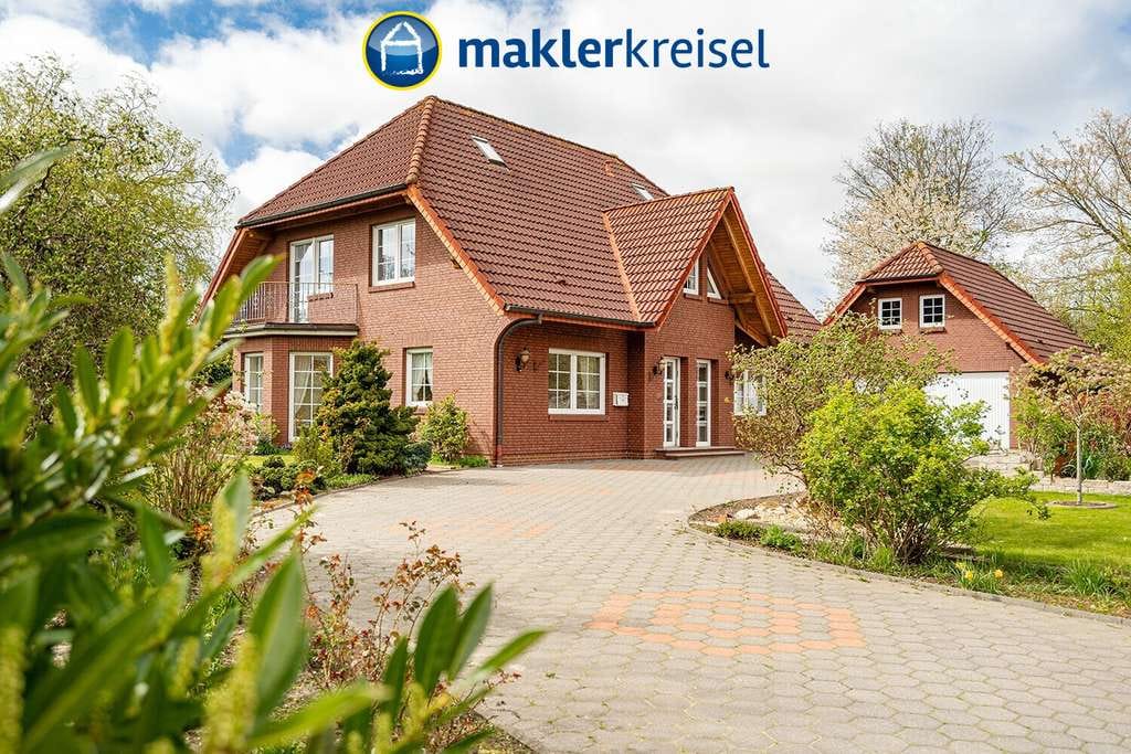 Immobilie in Stedesdorf - Großes Walmdachhaus (2. Wohneinheit möglich) mit Doppelgarage in schöner Wohnsiedlung am Waldesrand - Bild 0