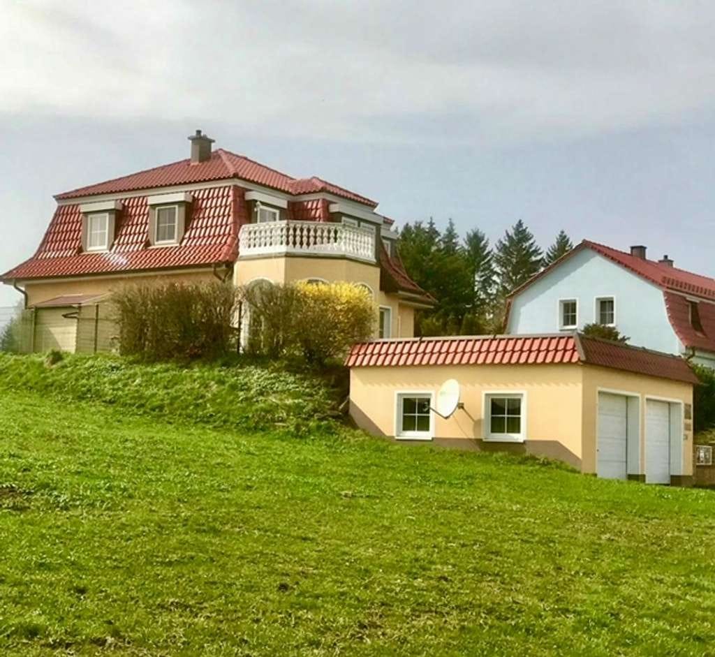 Immobilie in Frankenheim/Rhön - Ein/Zweifamilienhaus  mit Garage in Frankenheim/Rhön, 5 Zimmer - Bild 2
