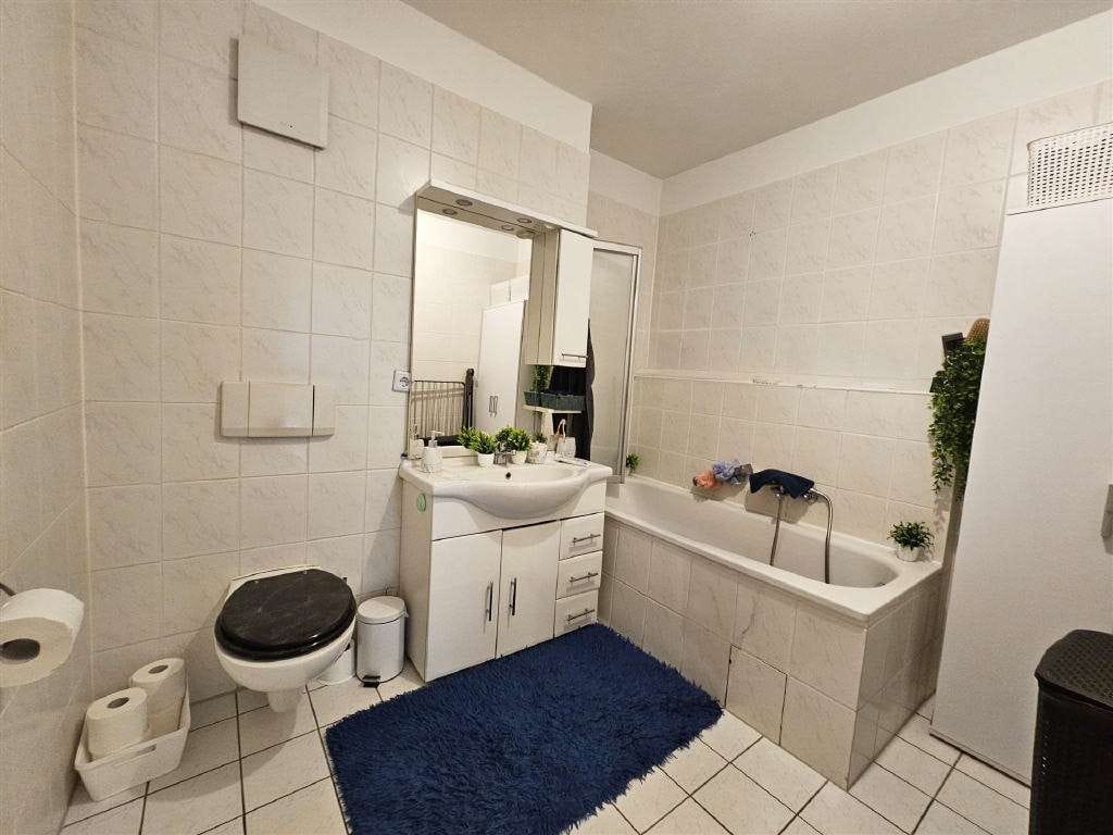 Immobilie in Eltville am Rhein - Schöne helle 3 ZKB-Wohnung mit Süd-Balkon - Bild 3