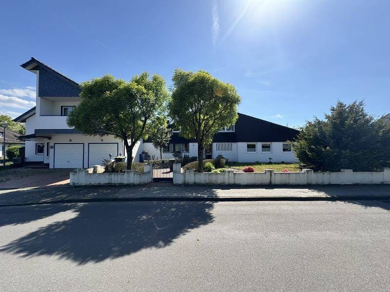 Immobilie in Garrel - Sehr geräumiges Einfamilienhaus mit Einliegerwohnung in Top-Lage! - Bild 0